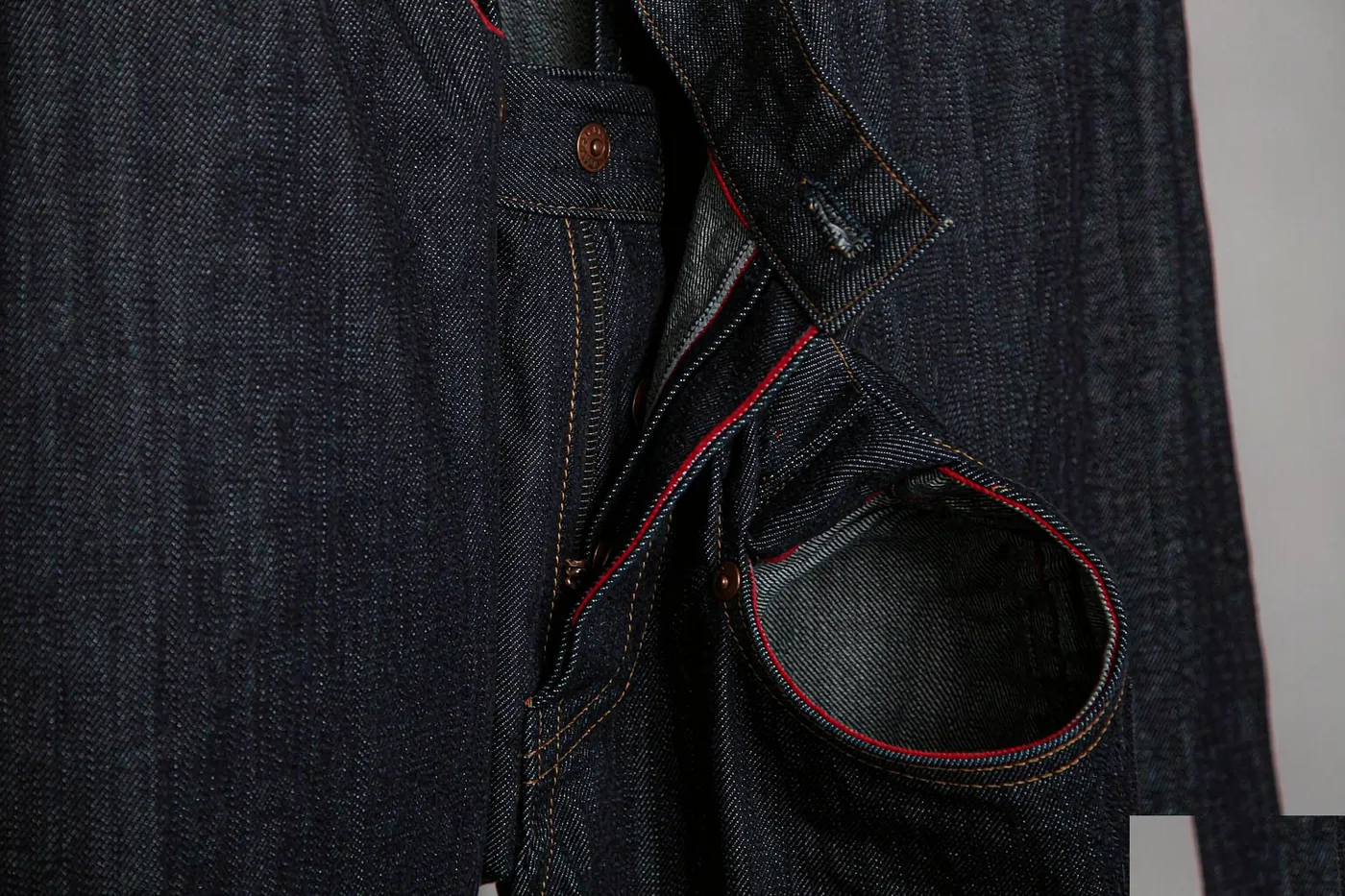 Fly & coin pocket